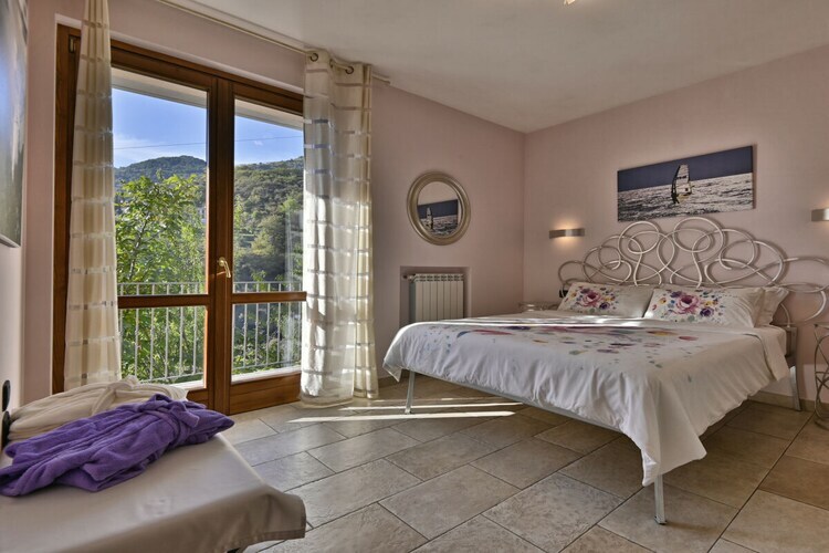 Maison Tignale : terrasse lac, parking, 4 personnes - Photo 18