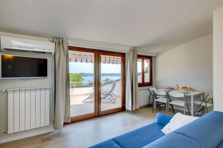 Appartement rénové face au lac, balcon à Gardone Riviera - Photo 14