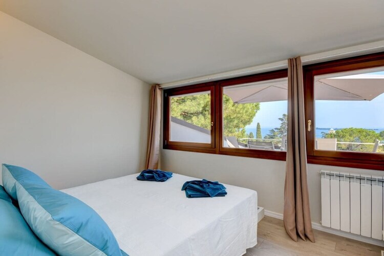 Appartement rénové face au lac, balcon à Gardone Riviera - Photo 20