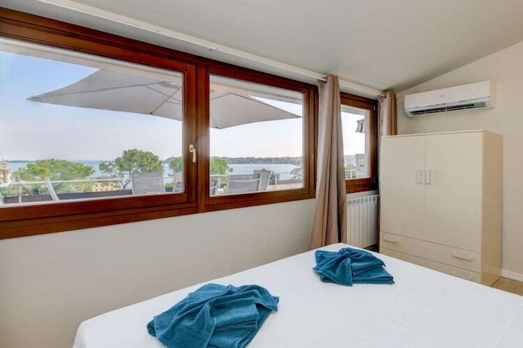 Appartement rénové face au lac, balcon à Gardone Riviera - Photo 22