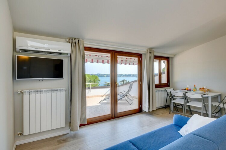 Appartement rénové face au lac, balcon à Gardone Riviera - Photo 25