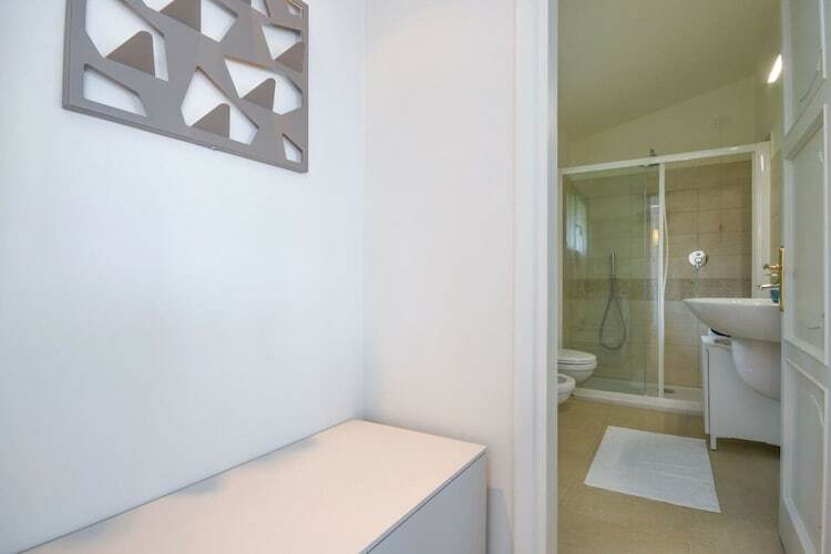 Appartement rénové face au lac, balcon à Gardone Riviera - Photo 34