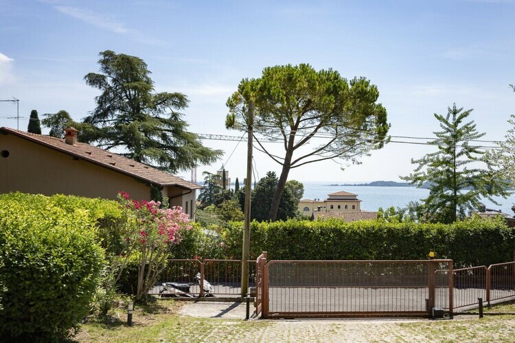 Appartement rénové face au lac, balcon à Gardone Riviera - Photo 53