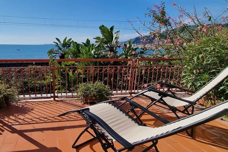 Maison avec terrasse vue mer et Etna à Taormina - Photo 3