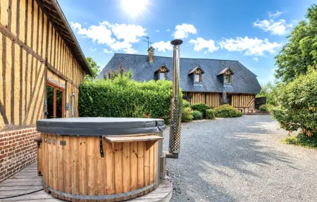 Maison normande à colombages, bain nordique et salle de sport : photo 11