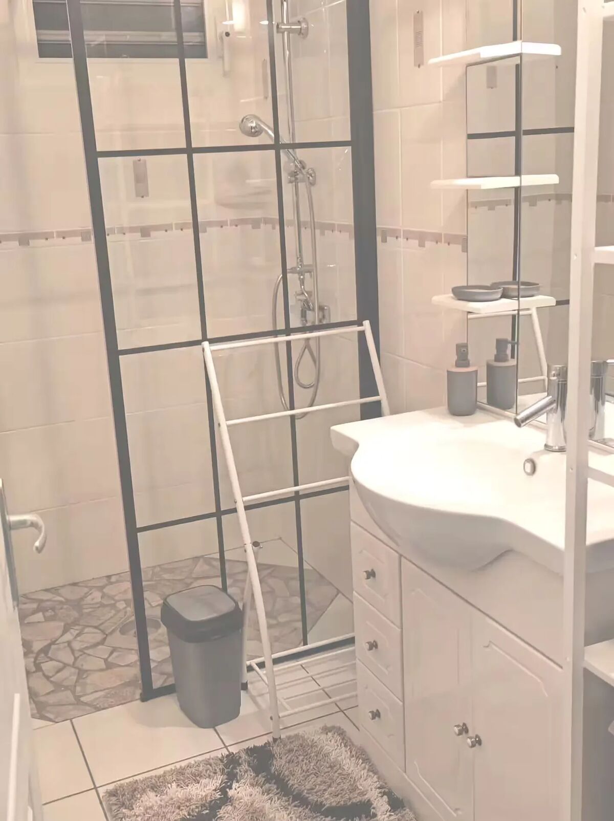 Maison Sainte-Anne plain-pied, jardin clos, parking inclus - Photo 4