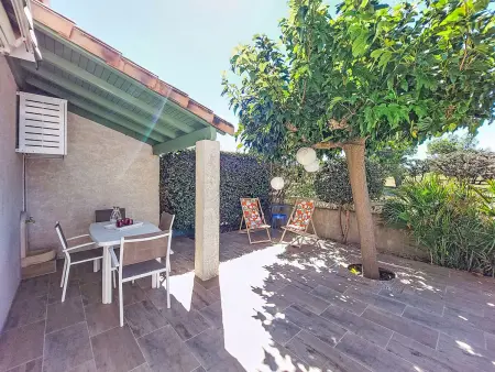 Maison 2 chambres avec terrasse à Saint Pierre La Mer : photo 1