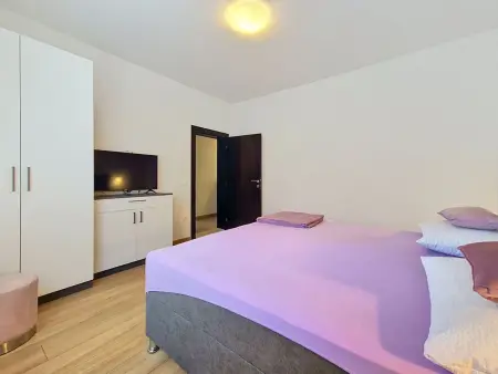Maison Mara à Trogir : piscine et terrain de 3000 m² : photo 26
