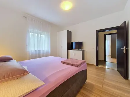 Maison Mara à Trogir : piscine et terrain de 3000 m² : photo 30