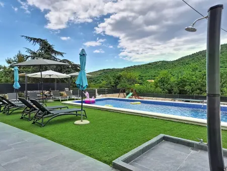 Maison Mara à Trogir : piscine et terrain de 3000 m² : photo 40