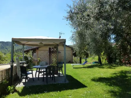 Rustico rénové à Camaiore avec piscine privée : photo 8