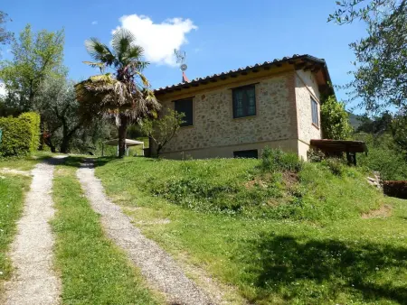 Rustico rénové à Camaiore avec piscine privée : photo 20