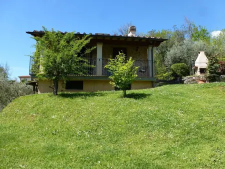 Rustico rénové à Camaiore avec piscine privée : photo 35
