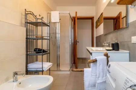Maison de vacances à Casciago, 2 chambres et balcons : photo 24