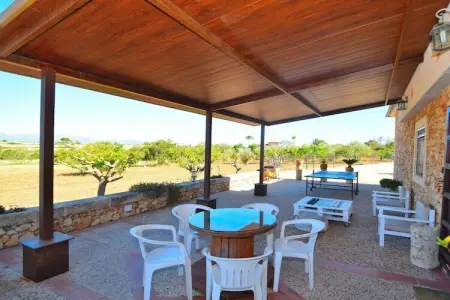 Gîte familial Santa Margalida, piscine sécurisée : photo 10