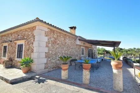 Gîte familial Santa Margalida, piscine sécurisée : photo 13