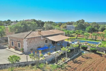 Gîte familial Santa Margalida, piscine sécurisée : photo 15