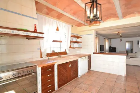 Gîte familial Santa Margalida, piscine sécurisée : photo 23