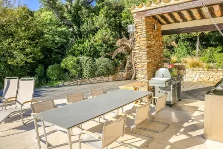 Villa provençale rénovée, piscine chauffée aux Issambres : photo 4