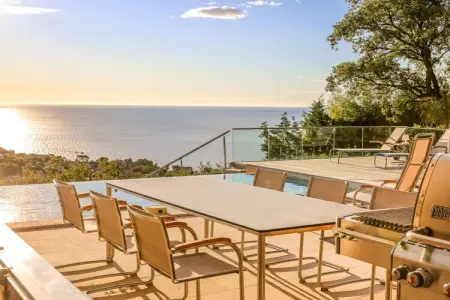 Villa provençale rénovée, piscine chauffée aux Issambres : photo 5