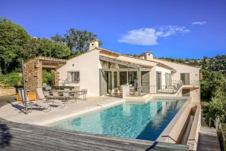 Villa provençale rénovée, piscine chauffée aux Issambres : photo 6