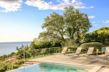 Villa provençale rénovée, piscine chauffée aux Issambres : photo 19