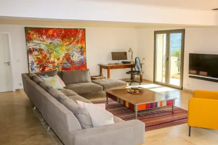 Villa provençale rénovée, piscine chauffée aux Issambres : photo 21