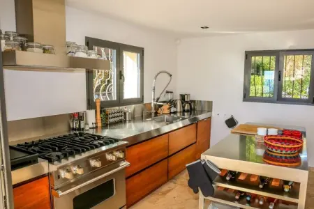 Villa provençale rénovée, piscine chauffée aux Issambres : photo 23