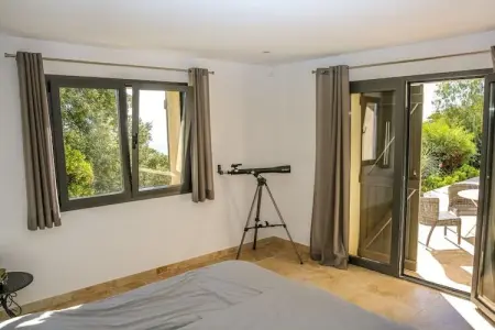 Villa provençale rénovée, piscine chauffée aux Issambres : photo 26