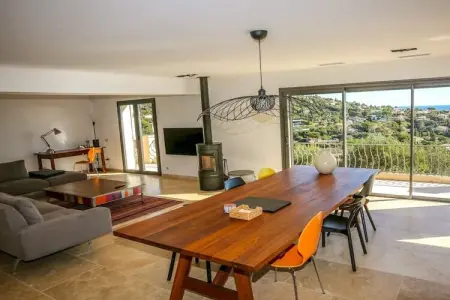Villa provençale rénovée, piscine chauffée aux Issambres : photo 31