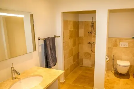 Villa provençale rénovée, piscine chauffée aux Issambres : photo 36