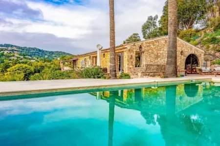 Villa rénovée 150m² avec piscine privée aux Issambres : photo 4