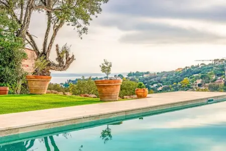 Villa rénovée 150m² avec piscine privée aux Issambres : photo 6