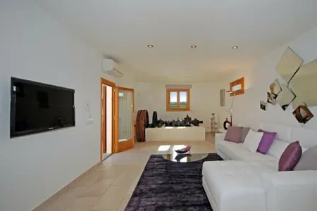 380419, Chalet avec piscine à Llubi - Photo 10
