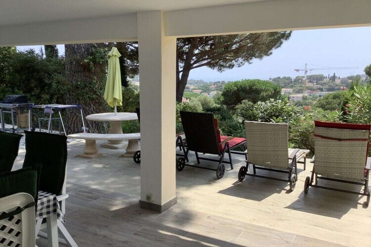 Villa vue mer avec piscine intérieure à Cavalaire - Photo 7
