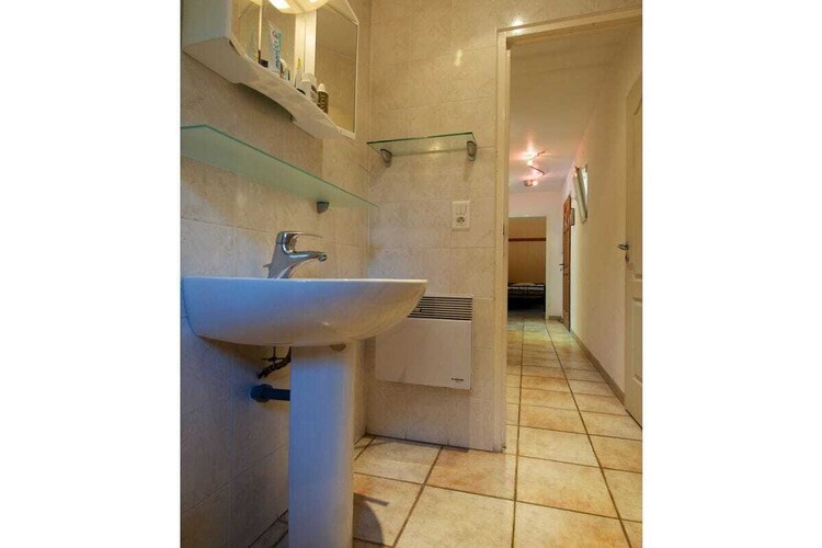 Villa vue mer avec piscine intérieure à Cavalaire - Photo 28
