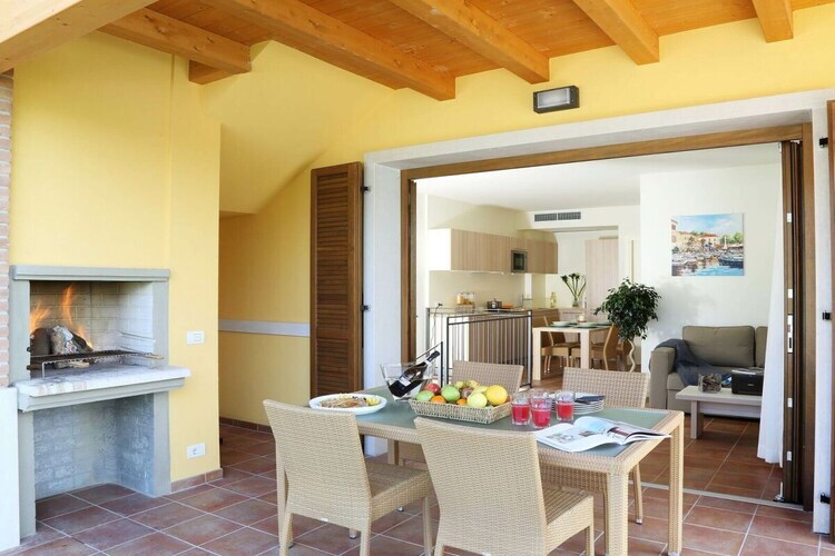 Maison 2 chambres avec piscine et vue lac à Garda - Photo 7