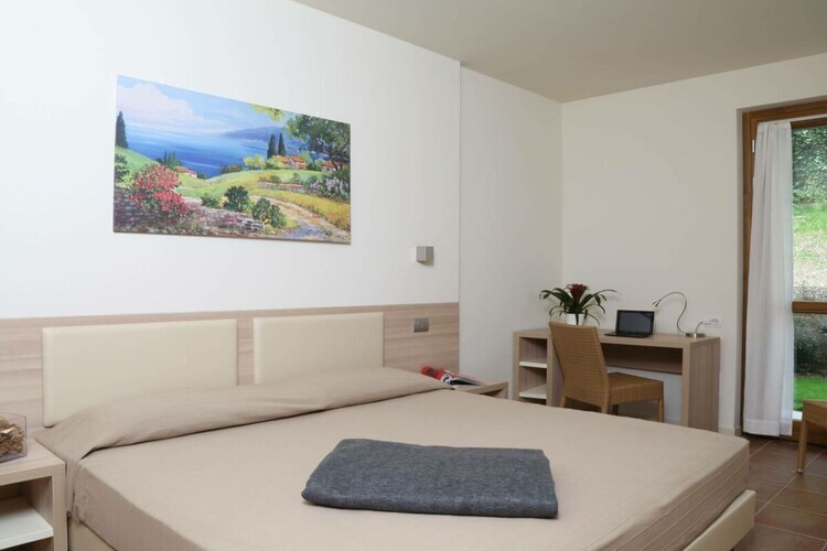 Maison 2 chambres avec piscine et terrasse à Garda - Photo 8