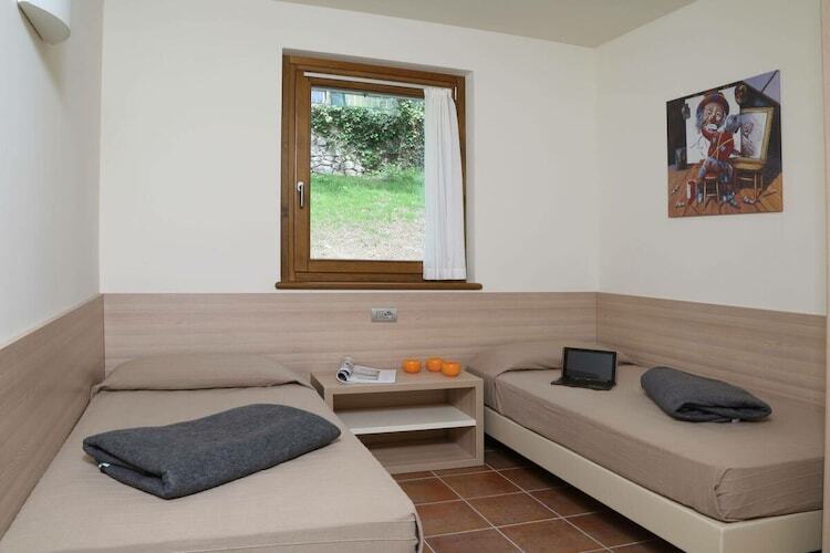 Maison 2 chambres avec piscine et terrasse à Garda - Photo 9