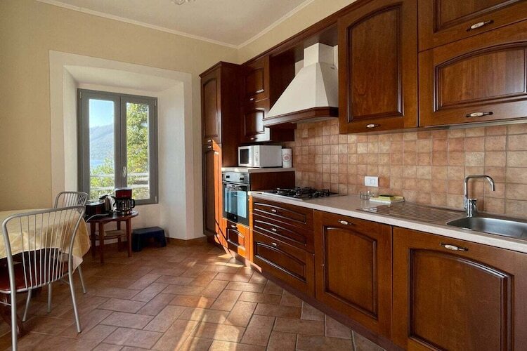 Maison indépendante à Cannobio, 2 chambres avec terrasse - Photo 14