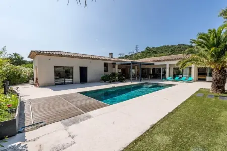 786630, Maison de vacances à Grimaud avec piscine - Photo 7