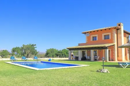 Villa Vernisa à Santa Margalida : piscine et jardin de 12 800 m² : photo 2