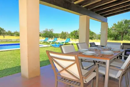Villa Vernisa à Santa Margalida : piscine et jardin de 12 800 m² : photo 3