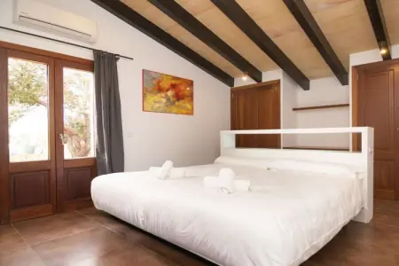 Villa Vernisa à Santa Margalida : piscine et jardin de 12 800 m² : photo 15