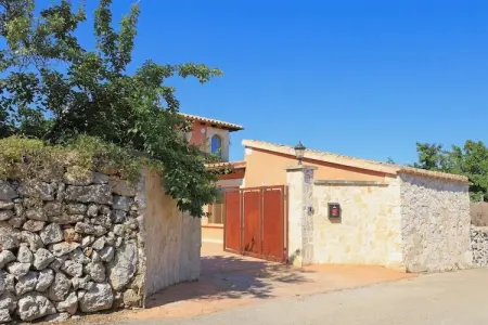 Villa Vernisa à Santa Margalida : piscine et jardin de 12 800 m² : photo 21