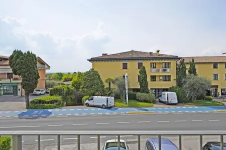 Maison 3 pièces avec balcon et vue sur le lac à Lazise : photo 10