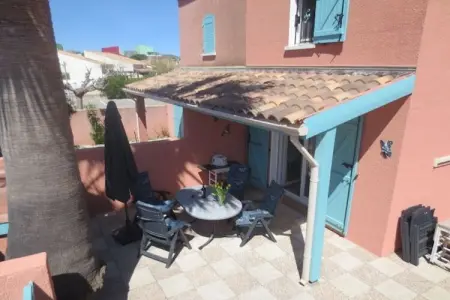 Maison 4 personnes à Gruissan, terrasse et climatisation : photo 8