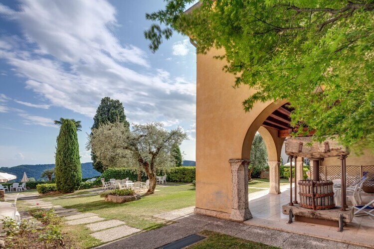 Maison rénovée au lac de Garde, ancienne ferme historique - Photo 12