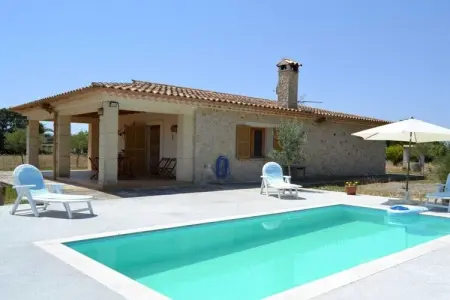 Location maison à Llubi, Finca à Llubi avec piscine