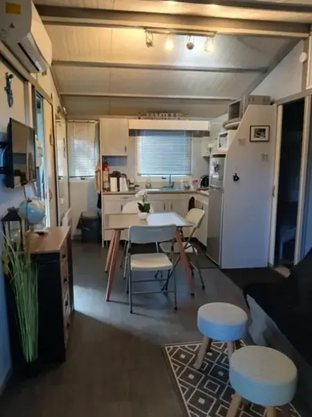 Bungalow 50 m² avec piscine partagée à Tourrettes, 2 chambres : photo 2